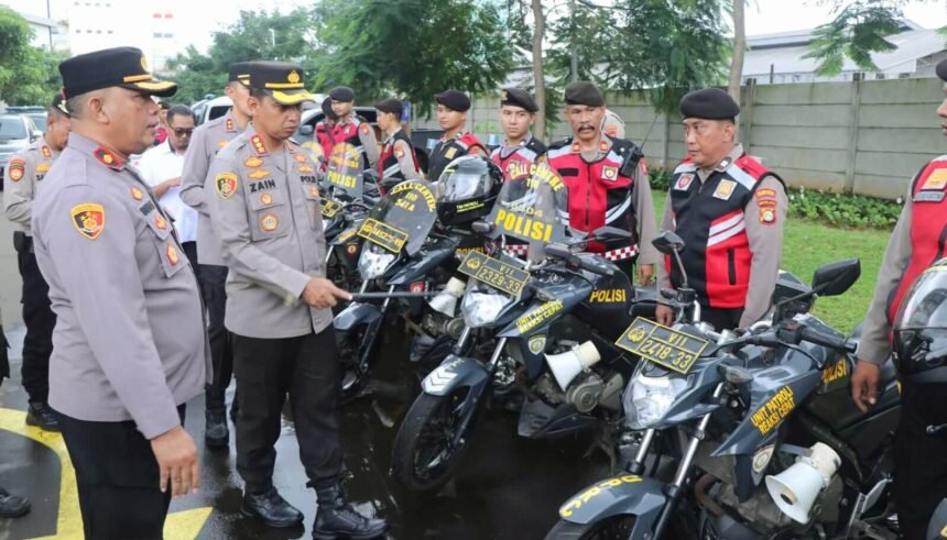 Polres Metro Tangerang Kota periksa armada patroli, (11/2/2025). 