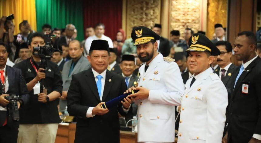 Mualem-Dek Fadh Resmi Pimpin Aceh Periode 2025-2030, (12/2/2025). 