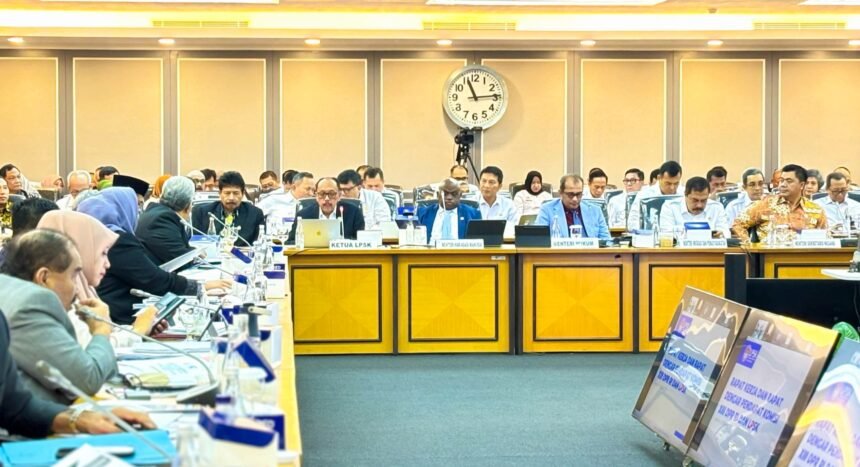 Rapat Dengar Pendapat (RDP) antara LPSK dan Komisi XIII DPR RI di Senayan, Jakarta, Kamis (13/2/2025).