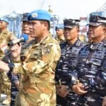 KRI Diponegoro dan Heli Panther pulang dari misi PBB, kedatangan mereka di Dermaga Kolinlamil, Jakarta Utara Jumat (14/2/2025), disambut oleh Kepala Staf Angkatan Laut (Kasal) Laksamana TNI Dr. Muhammad Ali.