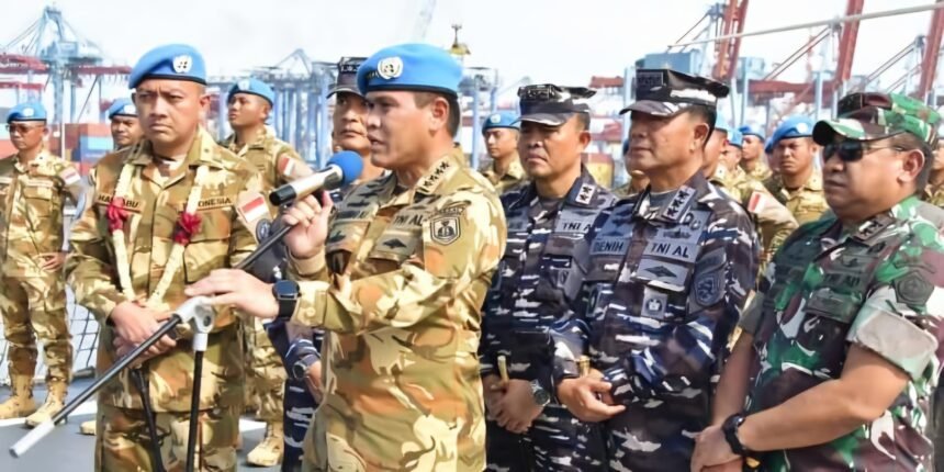 KRI Diponegoro dan Heli Panther pulang dari misi PBB, kedatangan mereka di Dermaga Kolinlamil, Jakarta Utara Jumat (14/2/2025), disambut oleh Kepala Staf Angkatan Laut (Kasal) Laksamana TNI Dr. Muhammad Ali.