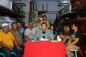 Kristianto Gunawan Limarno, atau Anto, dari Yayasan Abdi Sosial Makassar gelar klarifikasi terkait polemik peti jenazah.