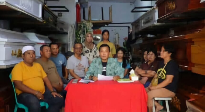 Kristianto Gunawan Limarno, atau Anto, dari Yayasan Abdi Sosial Makassar gelar klarifikasi terkait polemik peti jenazah.