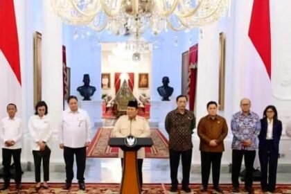 Prabowo mengumumkan strategi ekonomi baru untuk dorong daya beli dan investasi. (BPMI Setpres/HO)
