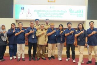 Pelindo Group Makassar meraih penghargaan K3 di peringatan bulan K3 nasional 2025.