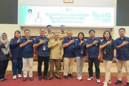 Pelindo Group Makassar meraih penghargaan K3 di peringatan bulan K3 nasional 2025.