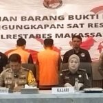 Kapolrestabes Makassar, Kombes Pol Arya Pradana, S.I.K., memimpin langsung kegiatan pemusnahan 1,4 kg sabu hasil pengungkapan kasus, didampingi Kasat Narkoba Polrestabes Makassar, AKBP Lulik, S.I.K., serta perwakilan dari Labfor Polda Sulsel dan Kejaksaan Negeri Makassar, (26/2/2025).