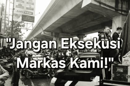 Ratusan massa dari gabungan berbagai ormas menggelar aksi unjuk rasa di Makassar, Selasa (11/2/2025).