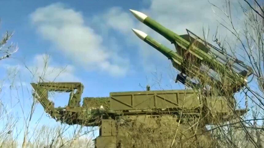 Langit selatan Donetsk dijaga ketat oleh unit Buk-M2 Rusia, (17/2/2025). (mw/ho)
