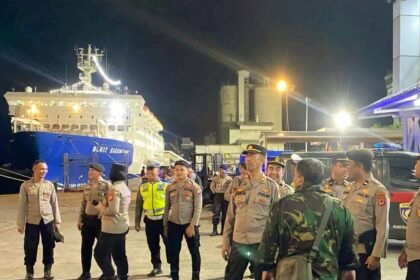 Polres Pelabuhan Makassar perketat pengamanan di Pelabuhan Soekarno-Hatta, Maret 2025.