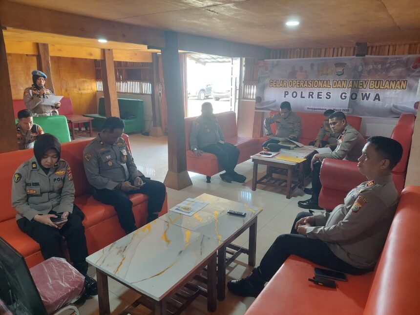 Polres Gowa bersama Polsek jajaran menggelar kegiatan Gelar Operasional (GO) dan Analisa Evaluasi (Anev) bulanan di Permandian Lambiria, (15/3/2025). (maspolgo/ho/mp)