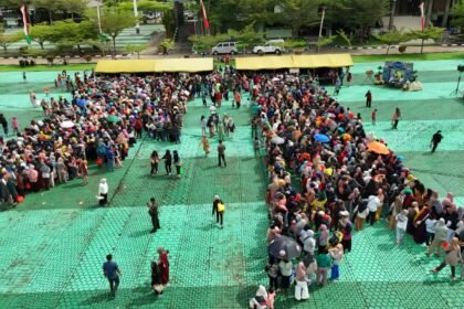 Kodam XII/Tanjungpura menggelar Bazar Ramadhan Serentak di Lapangan Tidayu, Makodam XII/Tpr, Selasa (25/3/2025).