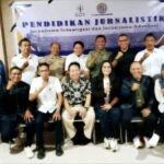Pelatihan jurnalistik yang diadakan oleh Lembaga Bantuan Hukum (LBH) No Viral No Justice (NVNJ) bekerja sama dengan PT BOS (Bikin Orang Sukses) di Makassar, Jumat lalu (21/3/2025).