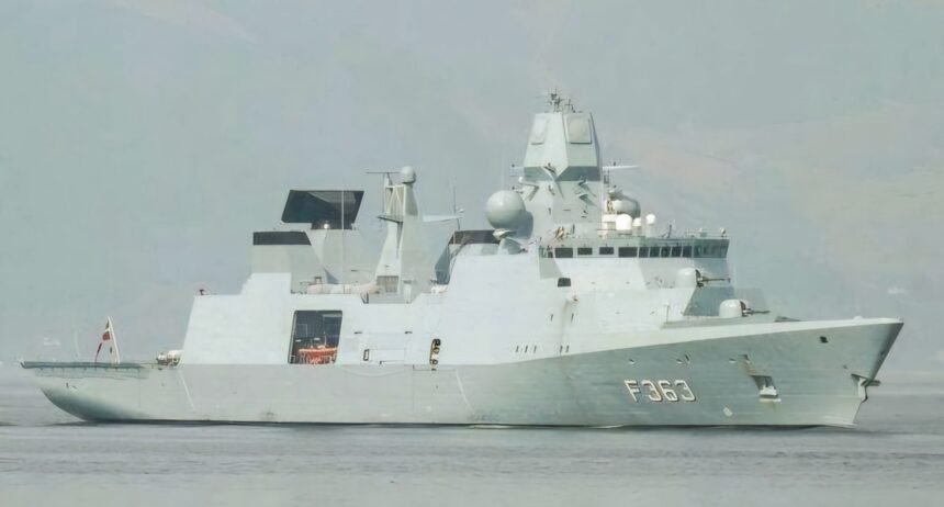 Ilustrasi kapal perang fregat.