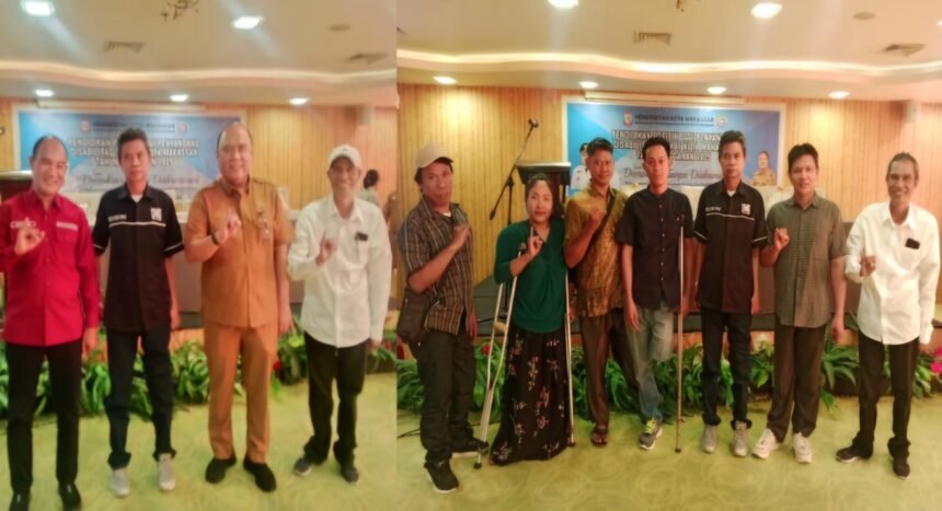 Kesbangpol Makassar menggelar diskusi politik inklusif bagi penyandang disabilitas di Hotel Primer, Makassar (29/4/2025).