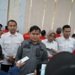 Kejari Gowa terima 3 tersangka baru kasus uang palsu, (8/4/2025). (Sumber: Penkum Kejati Sulsel/HO)