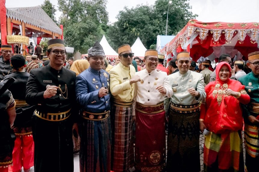 Bupati Enrekang hadir di Hari Jadi Bone ke-695, Kamis (10/4/2025).