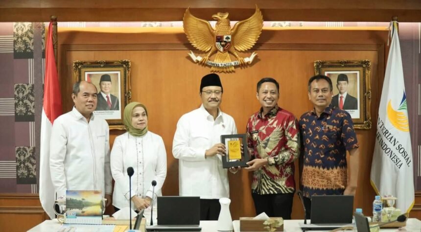 Bupati Enrekang temui Mensos Saifullah Yusuf di Jakarta, (16/4/2025).