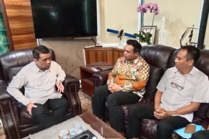 Wabup Enrekang temui Wamendes Ahmad Riza Patria, (17/4/2025).