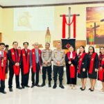 Polres Bulukumba memastikan keamanan dan kenyamanan umat Kristiani yang sedang menjalankan ibadah, (18/4/2025).