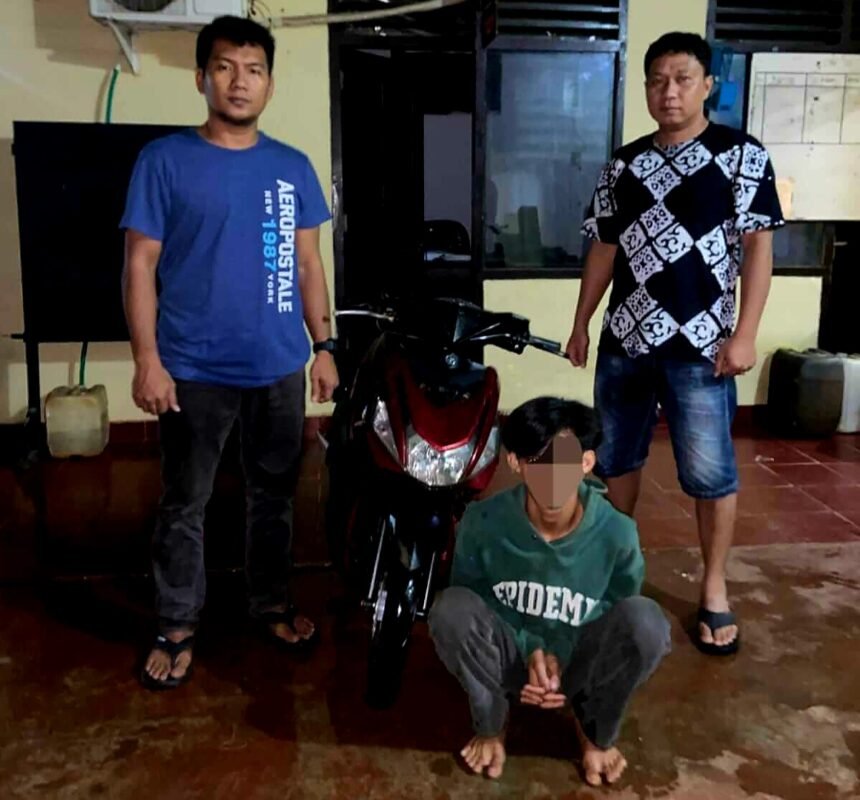 Pelaku pencurian sepeda motor Yamaha Mio M3 dibekuk Polsek Pomalaa, (19/4/2025).