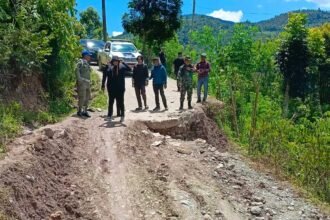Bupati Enrekang tinjau jalan dan jembatan di Bungin, (20/4/2025).