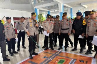 Kapolres Kolaka, AKBP Yudha Widyatama Nugraha, S.I.K., M.H., CPM pimpin Tactical Floor Game (TFG), (24/4/2025).