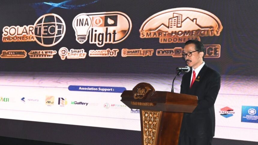 Ketua Umum APTIKNAS, Ir. Soegiharto Santoso.