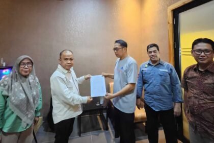 Hasbi Lodang, terpilih secara aklamasi sebagai Ketua Ikatan Alumni (IKA) Athirah untuk periode 2025–2029.