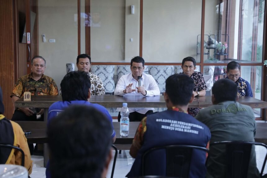 Wabup Enrekang temu Wamendes PDTT di Pinrang Sulsel, (24/4/2025).