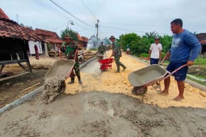 Kodim 0724/Boyolali gelar pra TMMD di Desa Kayen melaksanakan betonisasi 600 meter, (27/4/2025).