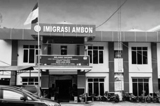 Ilustrasi imigrasi Indonesia gerebek 9 WNA China di Hotel Namlea, diduga akan bekerja di tambang emas Gunung Botak, (28/4/2025). (sk/ho)