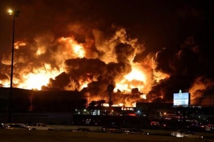 AS bombardir Yaman, hantam empat wilayah: ibu kota Sanaa serta provinsi Hodeidah, Marib, dan Amran, April 2025.