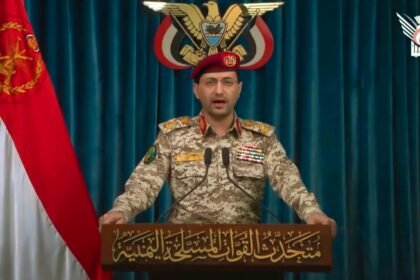 Juru bicara Angkatan Bersenjata Yaman, Yahya Sare'e  dalam siaran pernyataan saluran media resminya mengklaim luncurkan serangan Drone ke-2 ke target militer Israel, (11/4/2025). (sumber: sabatnet/ho)