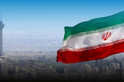 Iran targetkan lonjakan kinjungan dan pendapatan pariwisata dengan membebaskan visa untuk wisatawan Rusia.