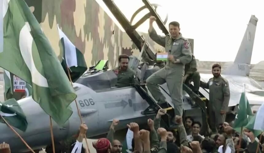 Para pilot Angkatan Udara Pakistan (PAF) berhasil mencapai sasaran, melakukan serangan, dan kembali dengan selamat, Mei 2025. (ss/@Tiju0Prakash/ho/mp)