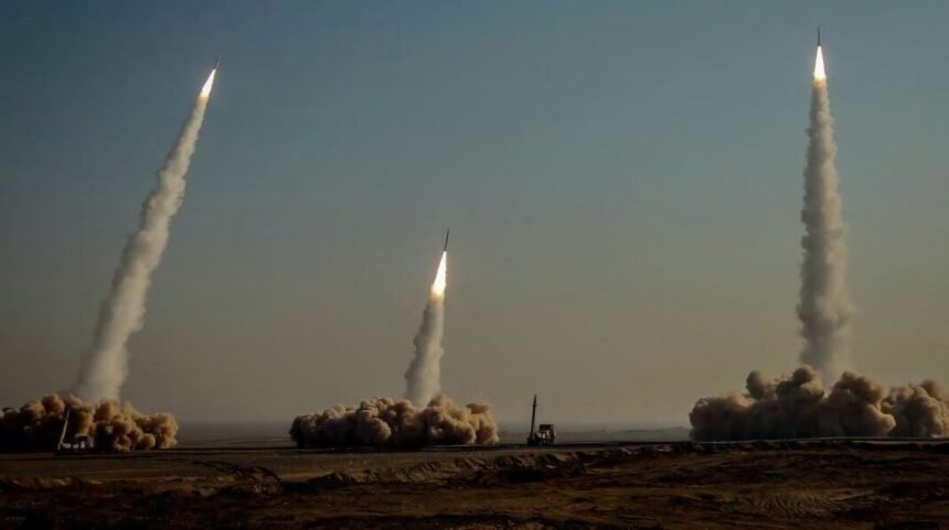 Iran tutup wilayah udara tenggara untuk penerbangan sipil pada 1 hingga 2 Juni karena uji coba rudal. (@IranObserver0/ho)