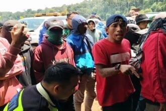 Warga menggelar aksi terkait sengketa lahan dengan PT Vale Indonesia di Morowali, Sulawesi Tengah, (1/5/2025).