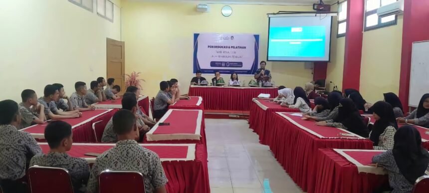 DP3A Sulsel dan UNM menggelar Psikoedukasi di SMKN 2 Makassar, (7/5/2025).