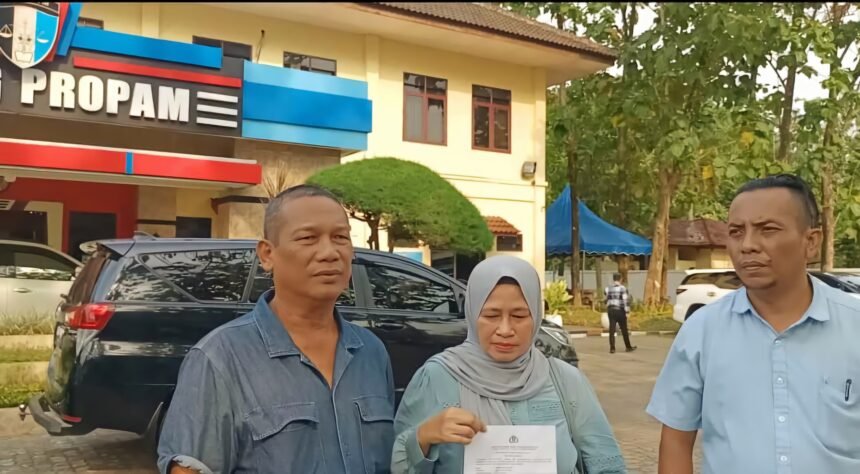 Pelapor Mimi Herlina NST, didampingi kuasa hukumnya Hans Silalahi, SH, MH, pada Rabu (7/5) siang lalu.