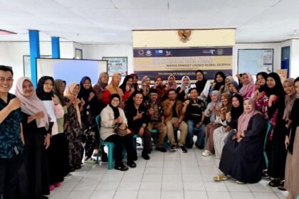 Poltekpar Makassar gerakkan wirausaha warga pulau Sabutung, Kabupaten Pangkep-Sulawesi Selatan, Mei 2025. (dok. poltekpar makassar/ho/mp)