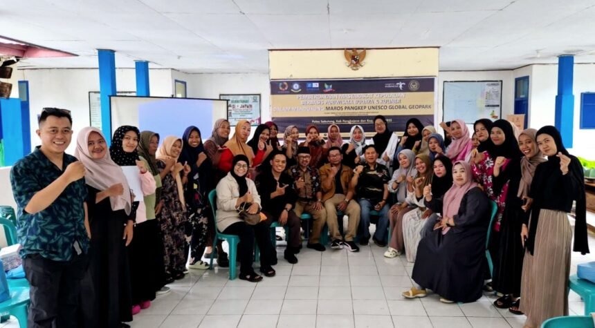 Poltekpar Makassar gerakkan wirausaha warga pulau Sabutung, Kabupaten Pangkep-Sulawesi Selatan, Mei 2025. (dok. poltekpar makassar/ho/mp)