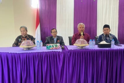 Mantan Wakil Rektor Universitas Ahmad Dahlan Yogyakarta Dr. Muhammad Safar Nasir, memuji perkembangan signifikan UNIMEN dalam lima tahun terakhir.