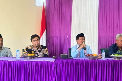 Dr. Mawardi dan Rektor UNIMEN, Dr. Drs. H. Syawal Sitonda, M.Ag, bersama para wakil rektor dan pejabat struktural kampus, (15/5/2025).