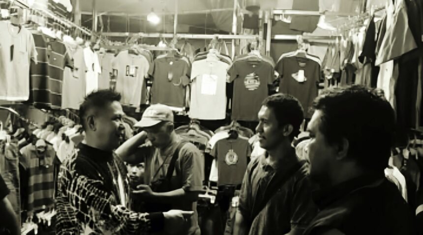 Suasana di Pasar Senggol Makassar. (r35/ho)