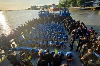 100 narapidana kasus narkoba dipindahkan ke Lapas supermaksimum Nusakambangan, (30/5/2025) sore lalu.