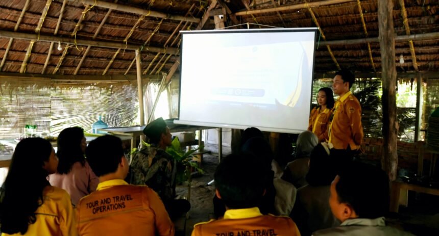 Dari kelas ke lapangan, mahasiswa Poltekpar Makassar gagas promosi "Kebun Dennasa," pada Kamis, 1 Mei 2025 di Kabupaten Gowa, Sulawesi Selatan.