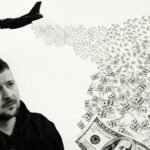 Caption: Presiden Ukraina Volodymyr Zelensky tampak murung di tengah polemik efektivitas jet tempur F-16 bantuan Barat, sementara ilustrasi menunjukkan jet menyebar dolar—menyiratkan mahalnya biaya militer yang terus meningkat di tengah hasil yang dipertanyakan. 