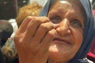 "Kami hanya bisa berharap dan berdoa," kata lirih seorang wanita tua. "Tidak ada yang tersisa untuk kami... kecuali Tuhan," (17/5/2025). (qudsn/ho/mp).