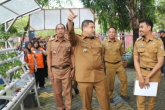 Wali Kota Makassar meninjau Kelurahan Pannampu dalam rangka verifikasi Lomba Kelurahan Terpadu, (3/6/2025).